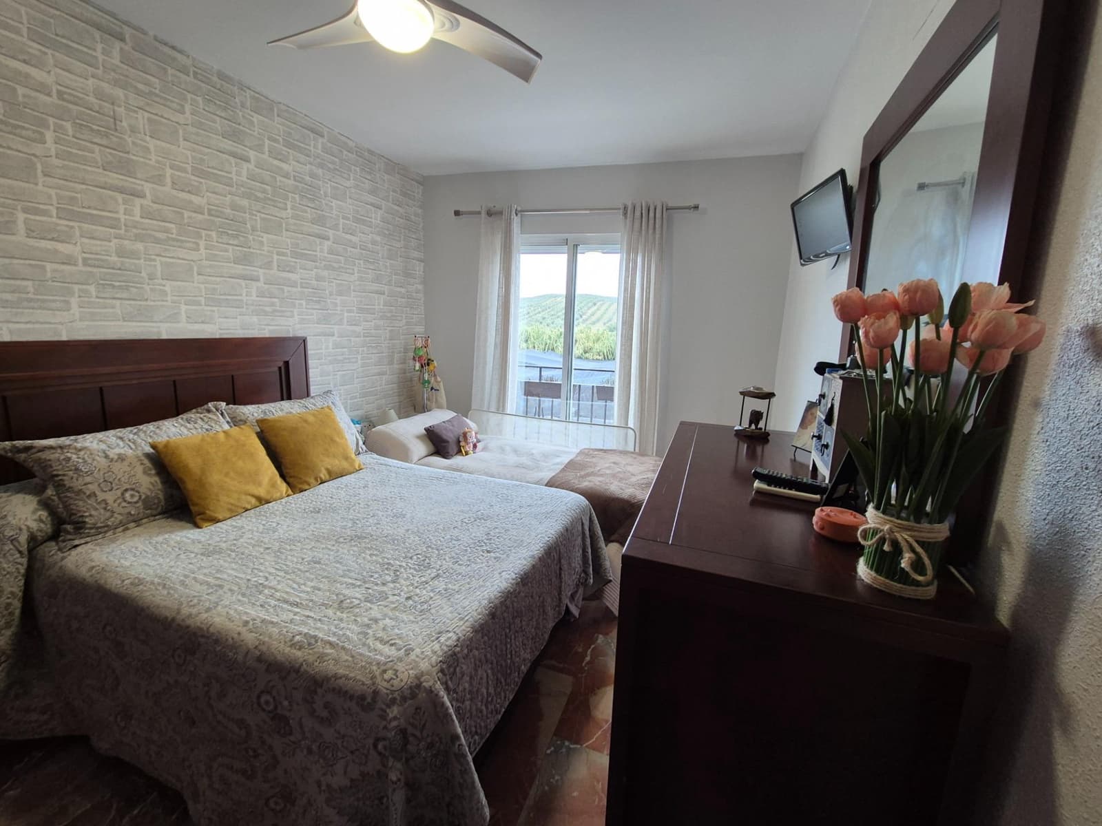 3 makuuhuone Huvila myytävänä paikassa Guadalcazar mukana uima-altaan - 125 000 € (Ref: 9634396)