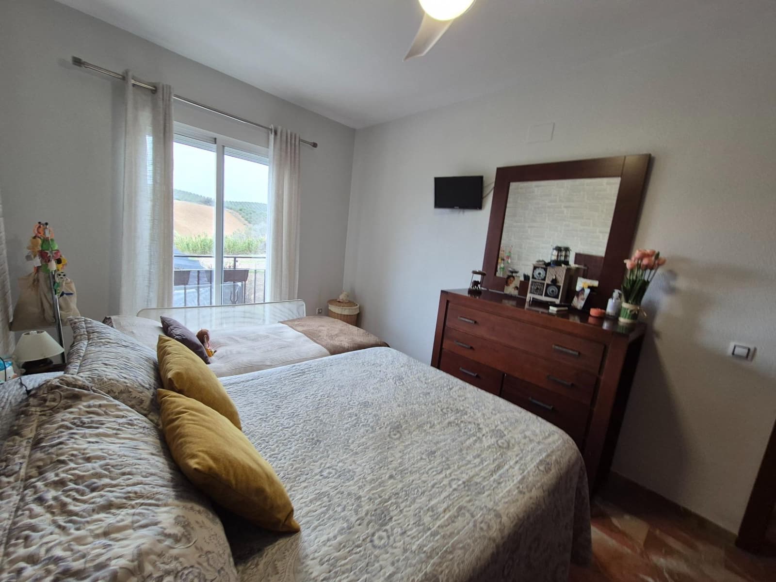 3 makuuhuone Huvila myytävänä paikassa Guadalcazar mukana uima-altaan - 125 000 € (Ref: 9634396)