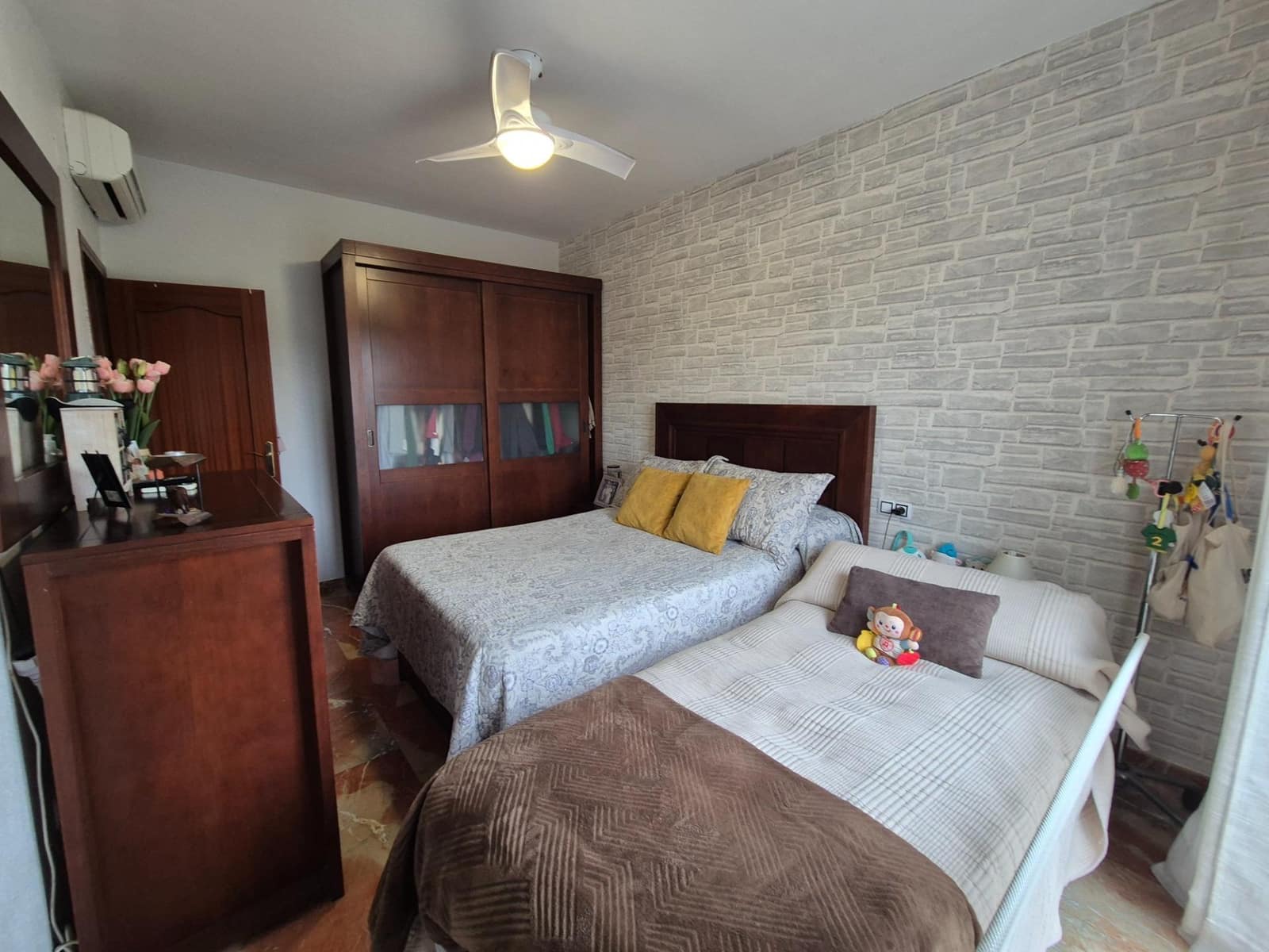 3 makuuhuone Huvila myytävänä paikassa Guadalcazar mukana uima-altaan - 125 000 € (Ref: 9634396)