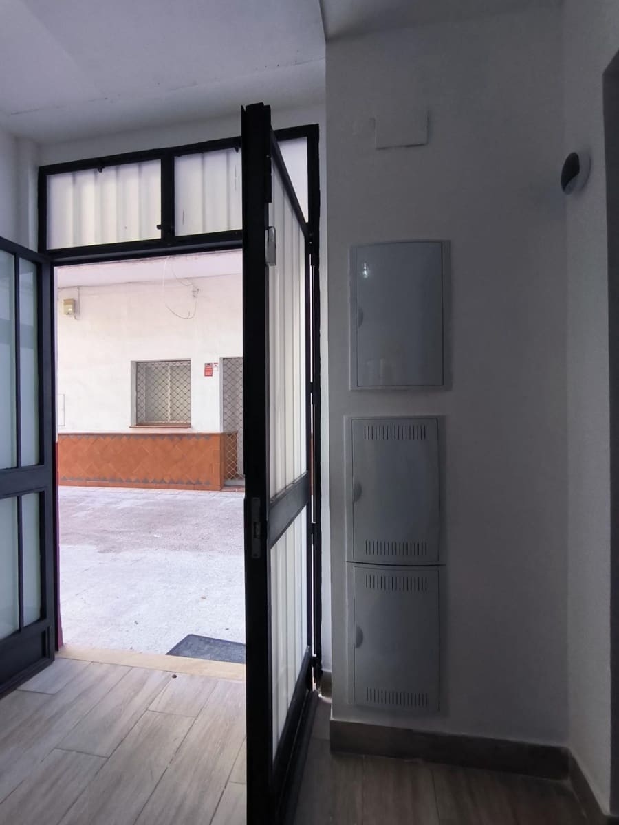 3 bedroom Flat for sale in Cordoba city - € 154,000 (Ref: 9637699)