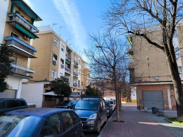 3 bedroom Flat for sale in Huerta de la Reina, Córdoba city - € 154,000 (Ref: 9637699)