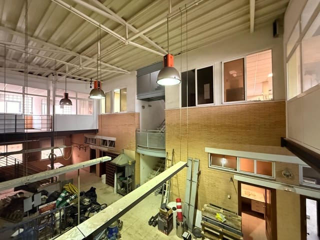 Erhverv til salg i Córdoba by med garage - € 790.000 (Ref: 9637702)