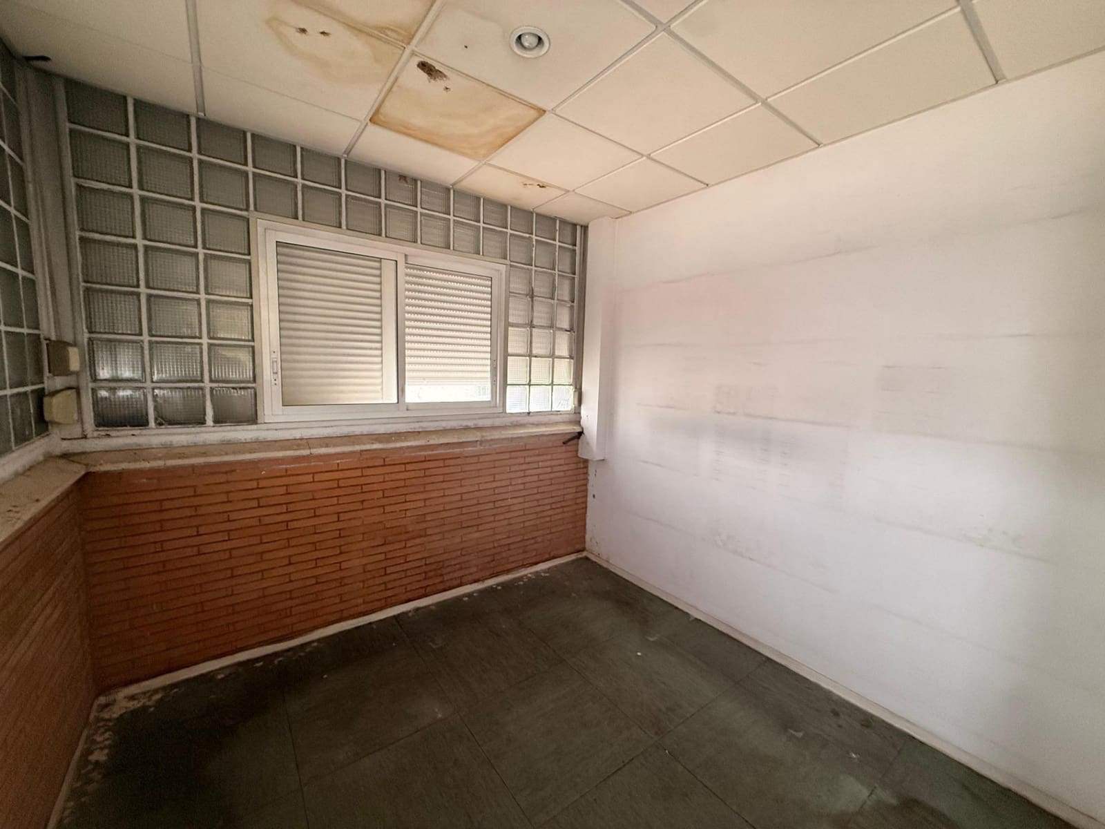 Erhverv til salg i Cordoba by med garage - € 790.000 (Ref: 9637702)