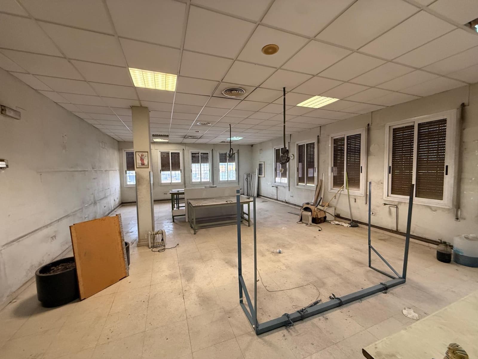 Erhverv til salg i Cordoba by med garage - € 790.000 (Ref: 9637702)