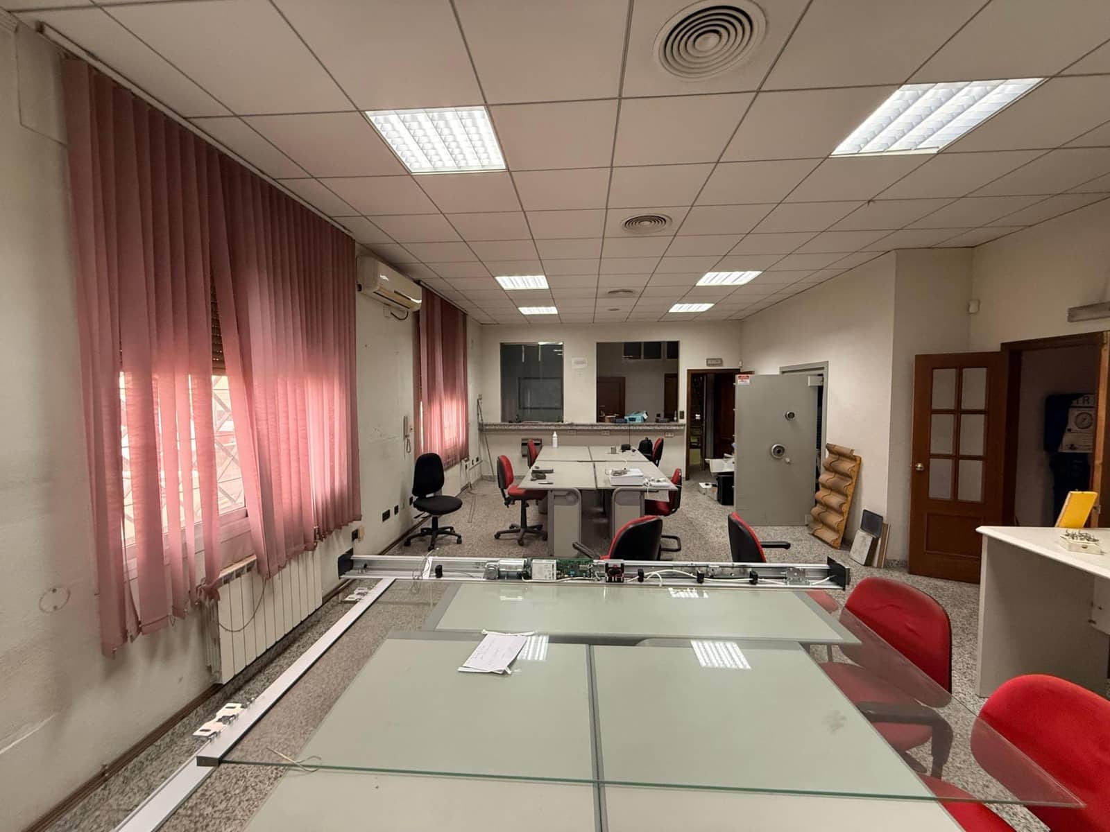 Erhverv til salg i Cordoba by med garage - € 790.000 (Ref: 9637702)