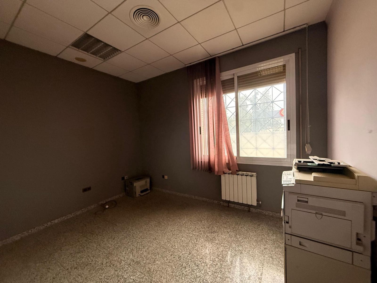 Erhverv til salg i Cordoba by med garage - € 790.000 (Ref: 9637702)