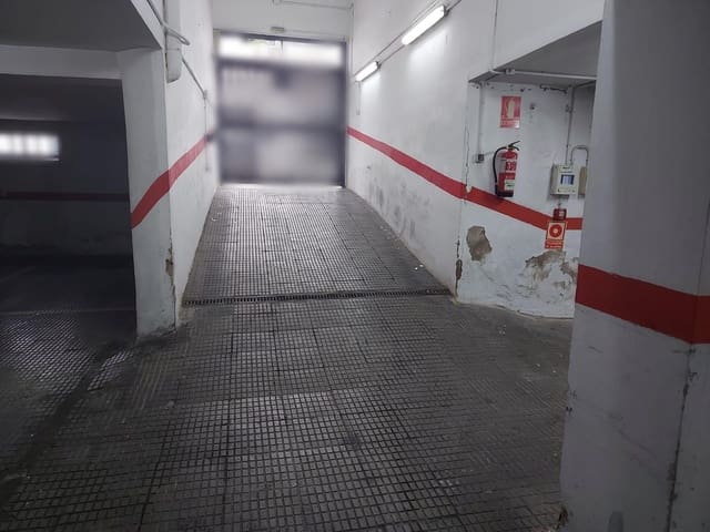 Garage à vendre à Cordoue ville - 46 500 € (Ref: 9645117)