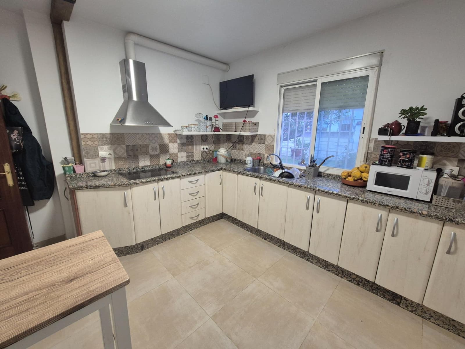 3 bedroom Villa for sale in Cordoba city - € 160,000 (Ref: 9645119)