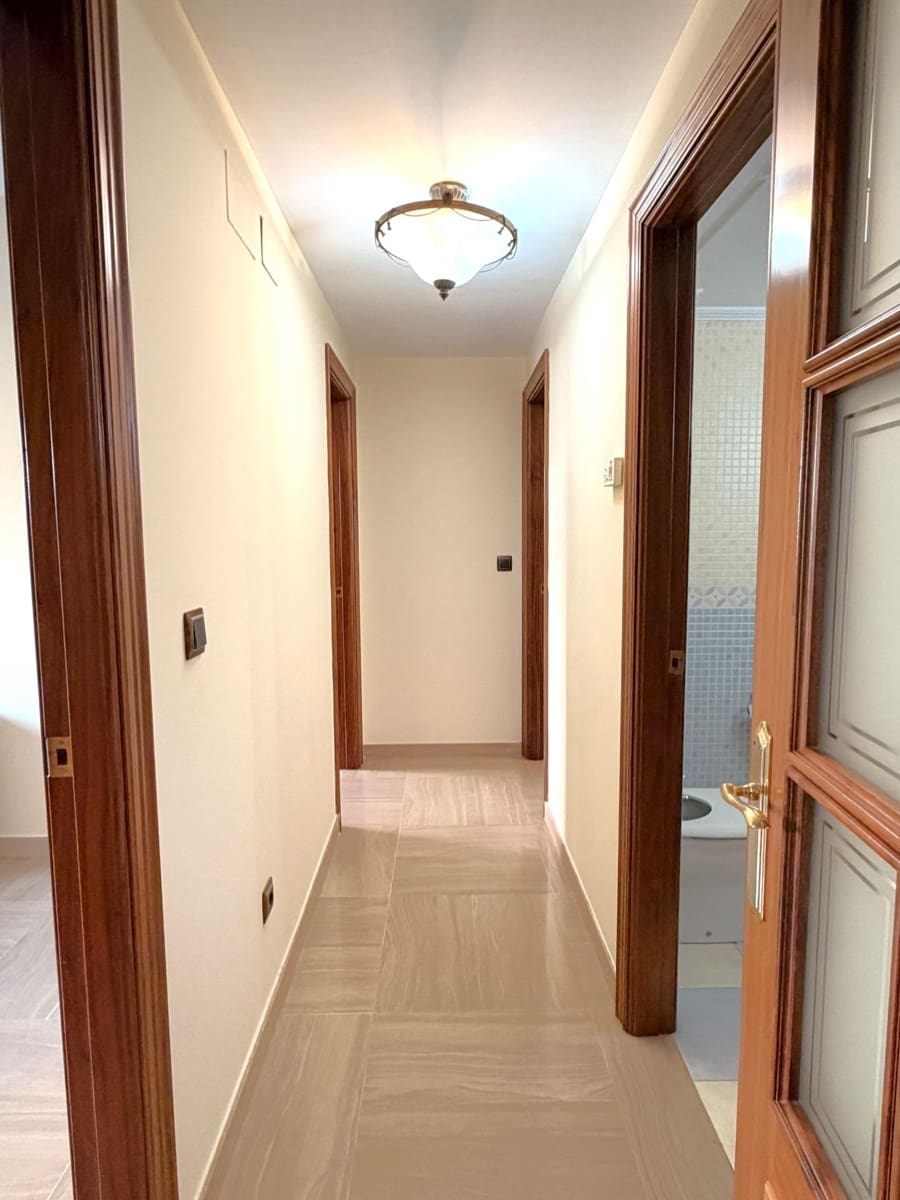 4 sypialnia Mieszkanie na sprzedaż w Miasto Kordoba z garażem - 370 000 € (Ref: 9645120)