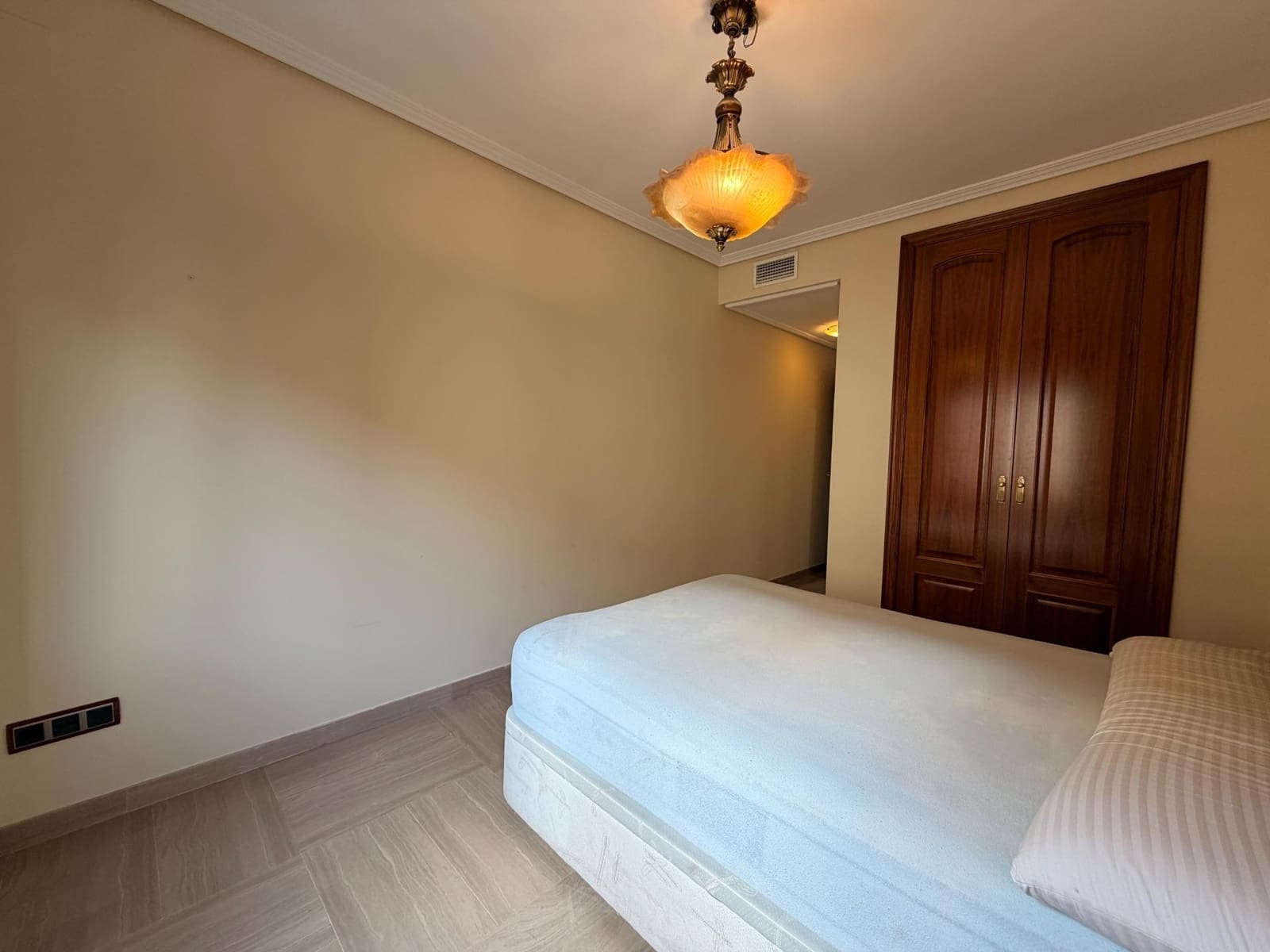 4 sypialnia Mieszkanie na sprzedaż w Miasto Kordoba z garażem - 370 000 € (Ref: 9645120)