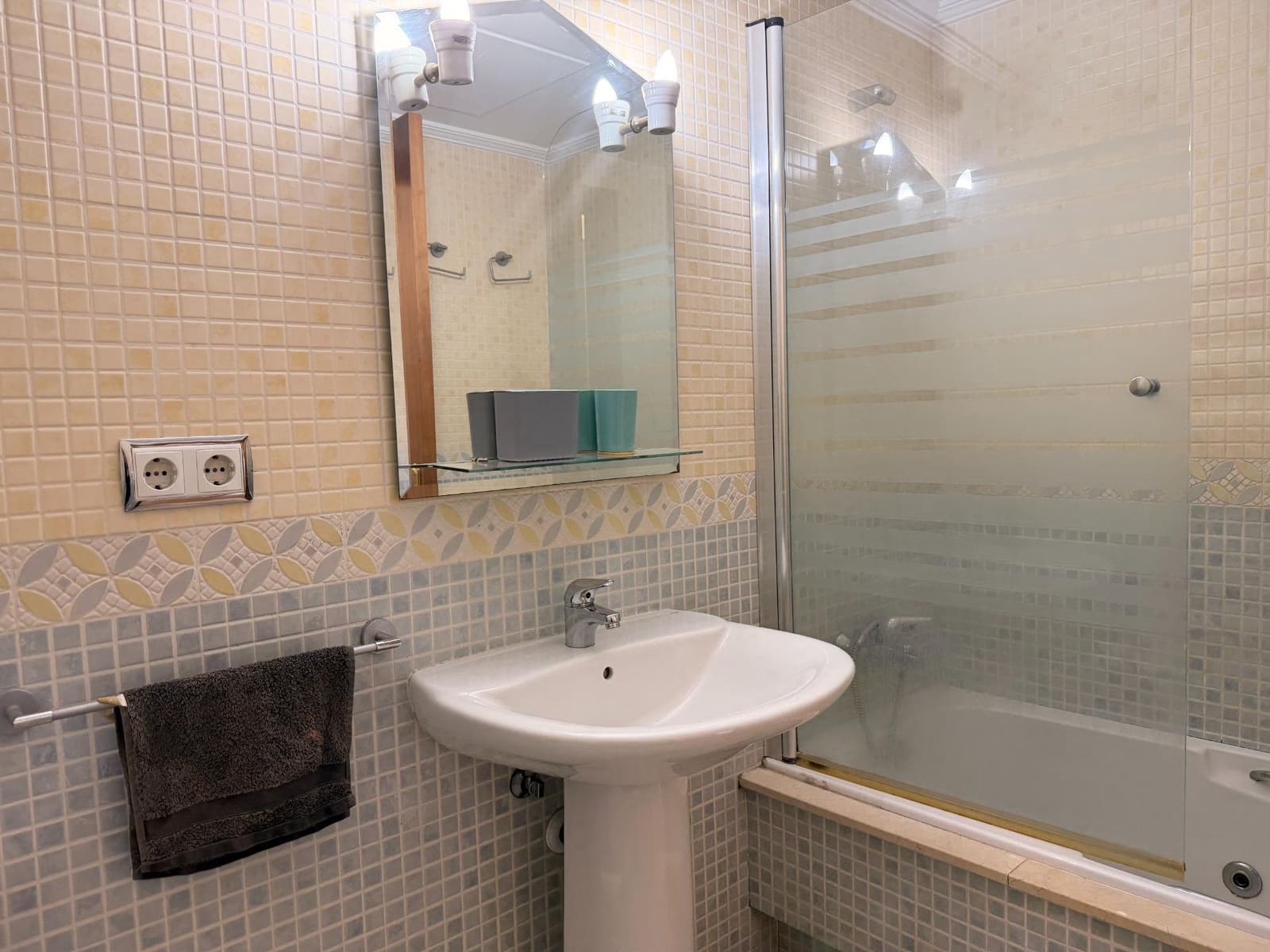 4 sypialnia Mieszkanie na sprzedaż w Miasto Kordoba z garażem - 370 000 € (Ref: 9645120)