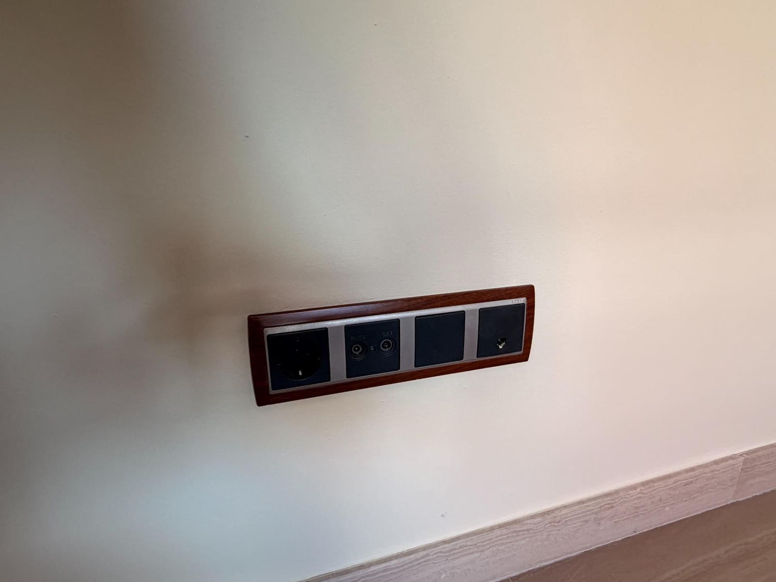 4 sypialnia Mieszkanie na sprzedaż w Miasto Kordoba z garażem - 370 000 € (Ref: 9645120)