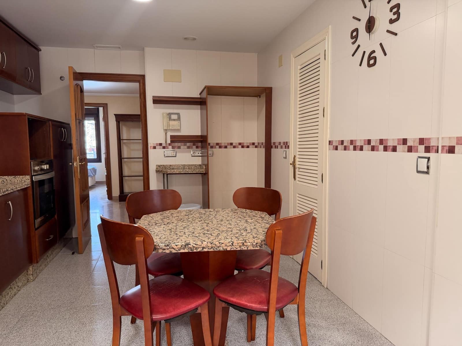 4 sypialnia Mieszkanie na sprzedaż w Miasto Kordoba z garażem - 370 000 € (Ref: 9645120)