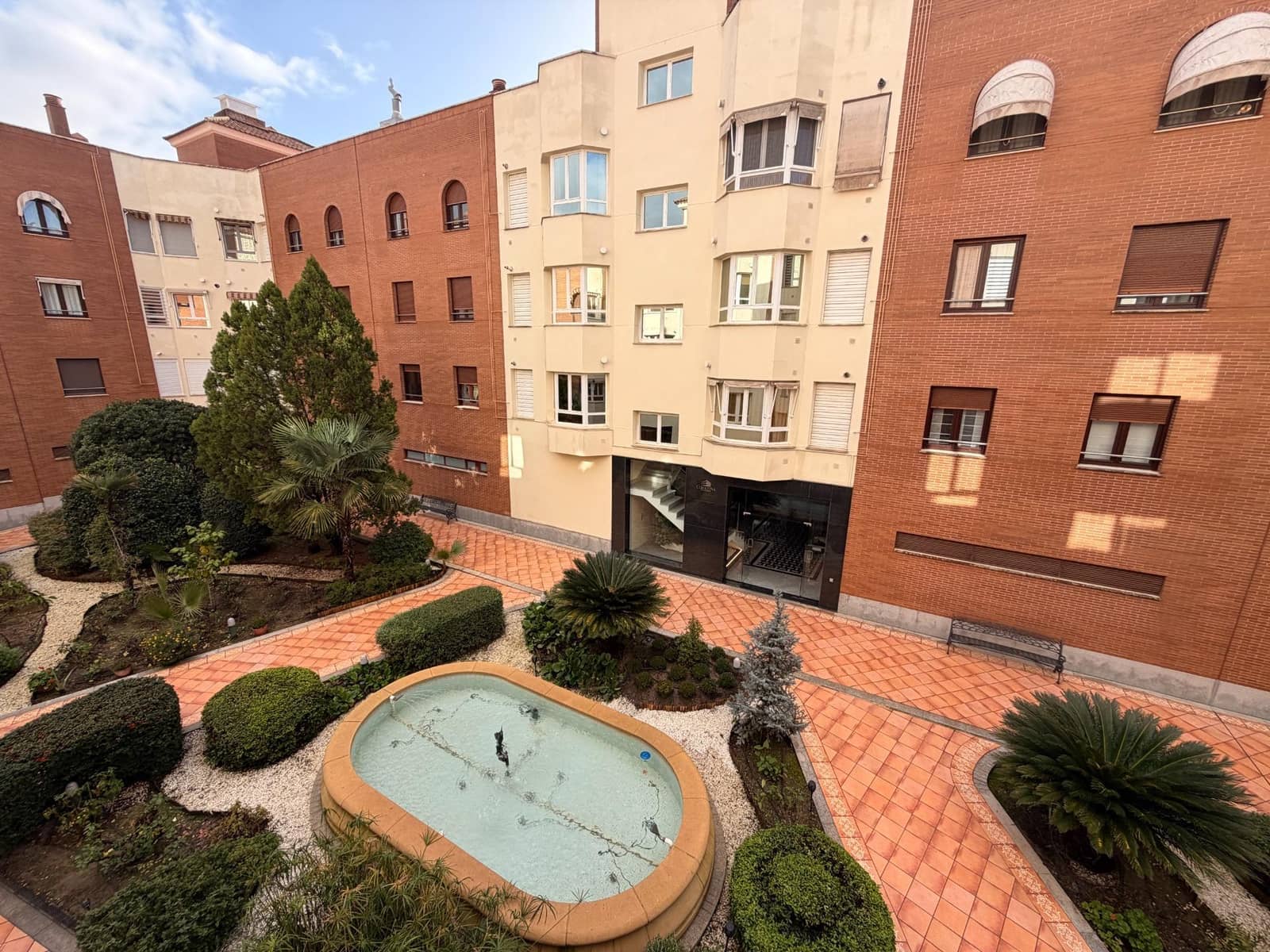 4 sypialnia Mieszkanie na sprzedaż w Miasto Kordoba z garażem - 370 000 € (Ref: 9645120)