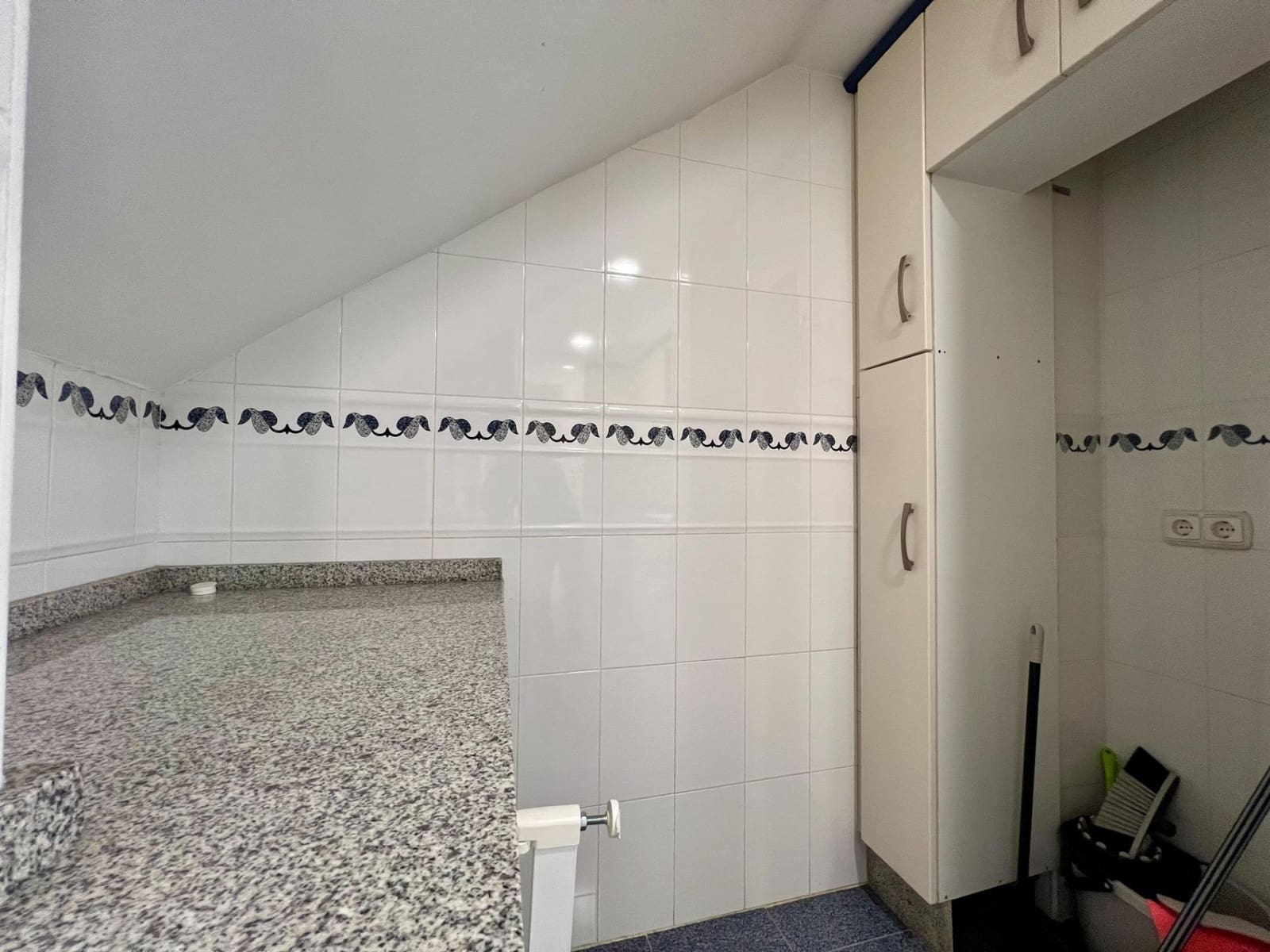 3 makuuhuone Huoneisto myytävänä paikassa Fuengirola mukana 
autotalli - 330 000 € (Ref: 9648256)