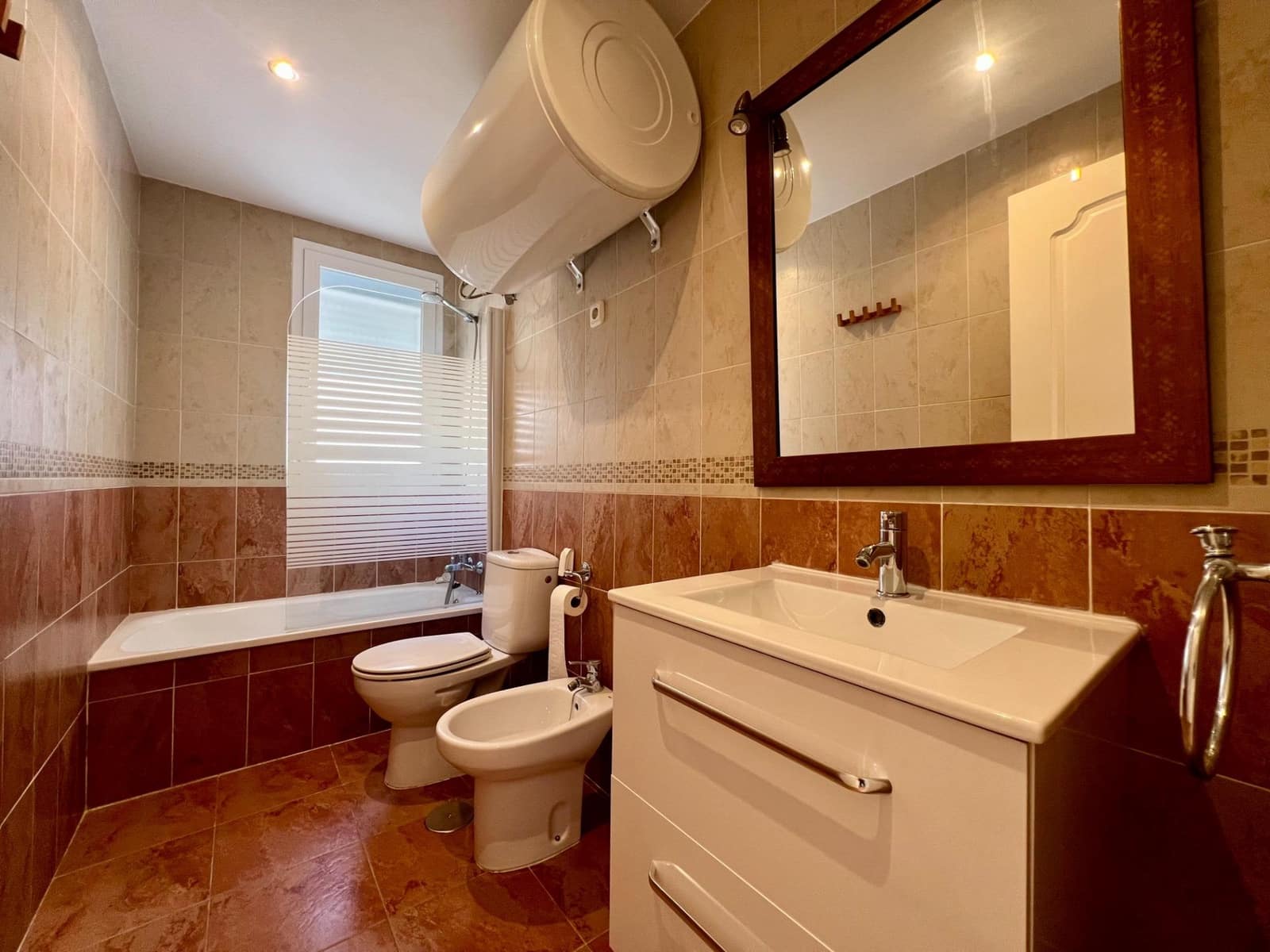 3 makuuhuone Huoneisto myytävänä paikassa Fuengirola mukana 
autotalli - 330 000 € (Ref: 9648256)