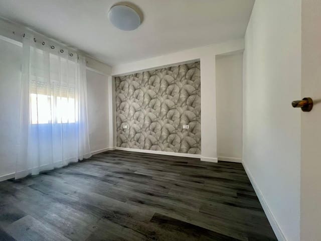 3 makuuhuone Asunto myytävänä paikassa Córdoba kaupunki - 163 400 € (Ref: 9652099)