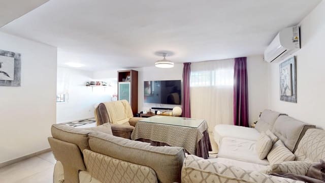 Chalet de 6 habitaciones en Córdoba ciudad en venta con piscina - 595.000 € (Ref: 9652100)