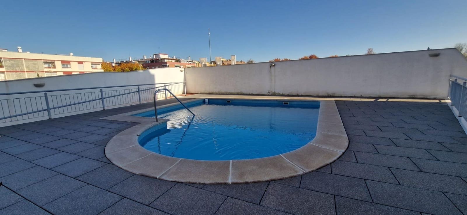 2 bedroom Flat for sale in Cordoba city with pool garage - € 198,000 (Ref: 9663783)