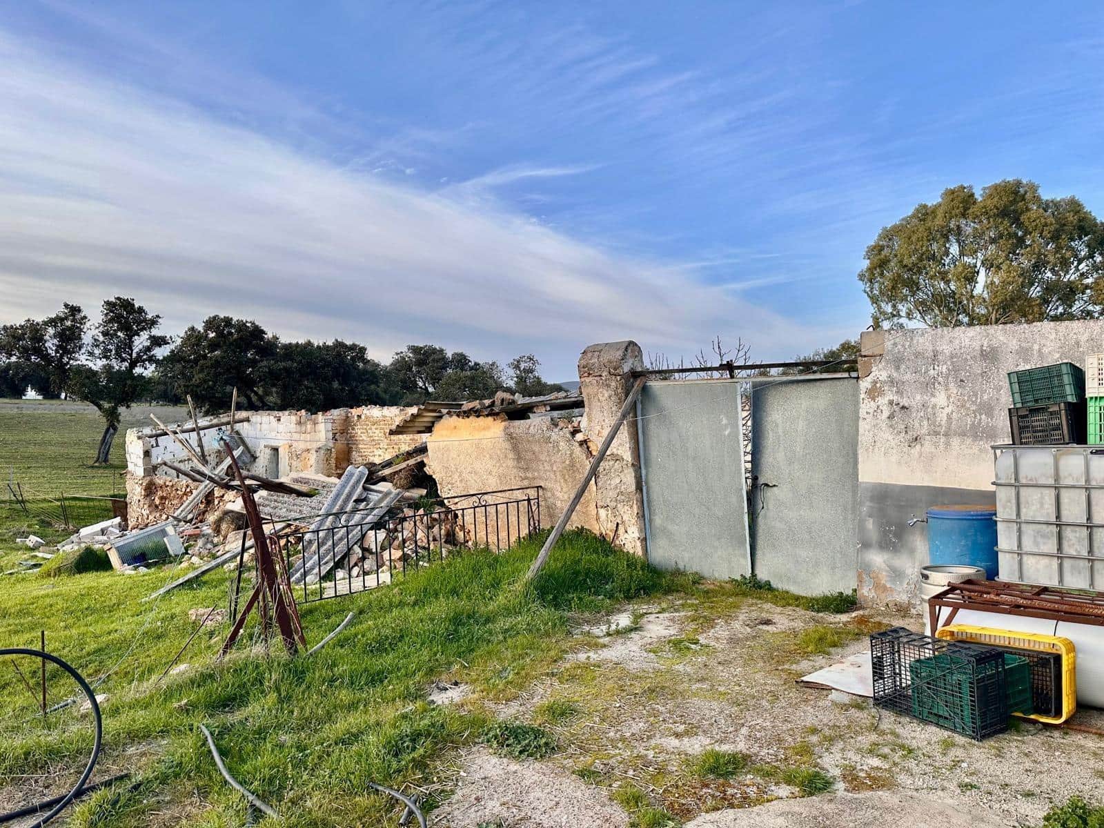 5 slaapkamer Finca/Landhuis te koop in Penarroya-Pueblonuevo met zwembad - € 110.000 (Ref: 9663784)