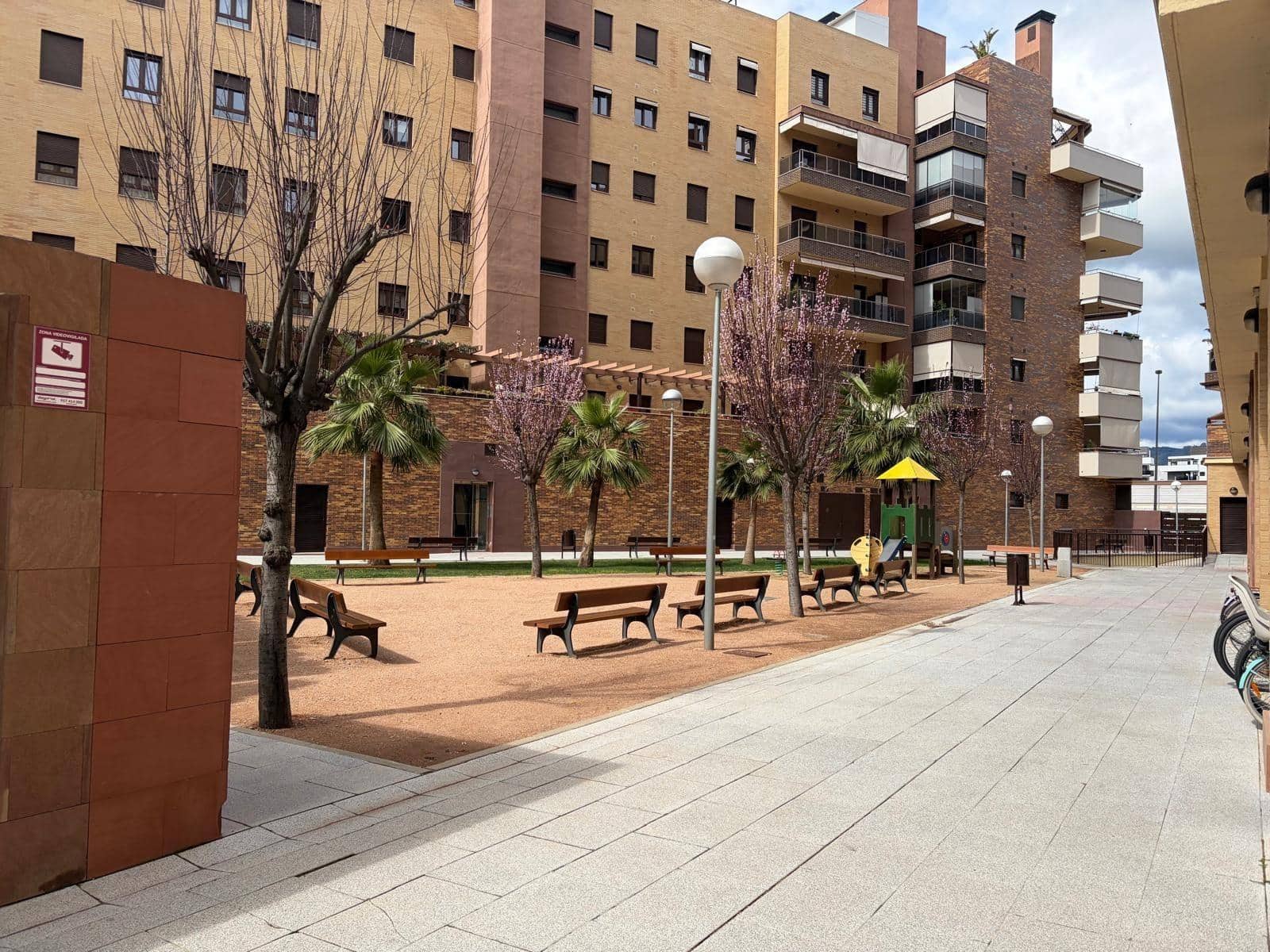 3 quarto Apartamento para venda em Cordova cidade com piscina garagem - 380 000 € (Ref: 9677562)