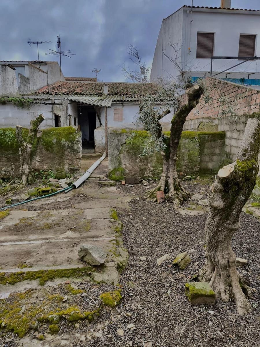 Casa de 5 habitaciones en Fuente Obejuna en venta - 27.000 € (Ref: 9677563)