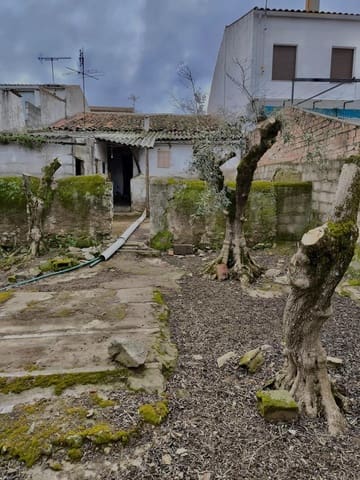 Casa de 5 habitaciones en Fuente Obejuna en venta - 27.000 € (Ref: 9677563)