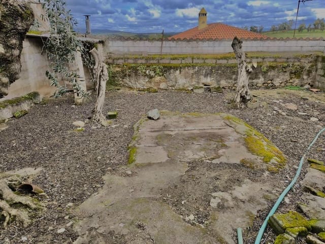 Casa de 5 habitaciones en Fuente Obejuna en venta - 27.000 € (Ref: 9677563)