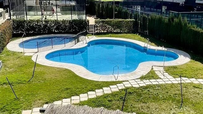 Piso de 3 habitaciones en Córdoba ciudad en venta con piscina garaje - 360.000 € (Ref: 9677564)