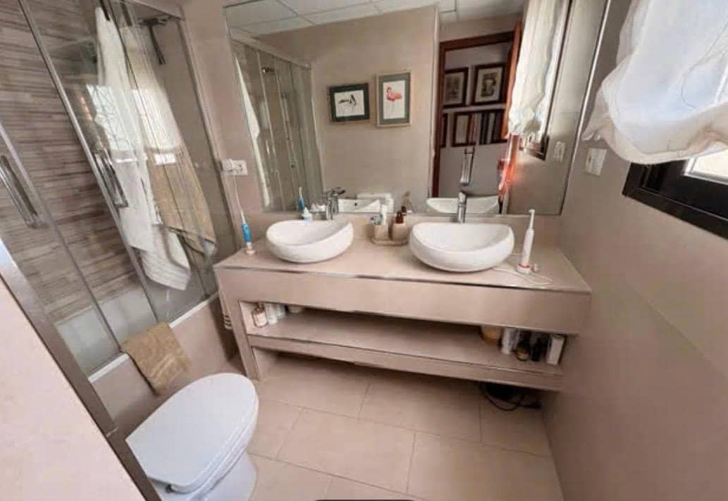 4 makuuhuone Rivitalo myytävänä paikassa Cordoba kaupunki mukana 
autotalli - 255 500 € (Ref: 9679931)