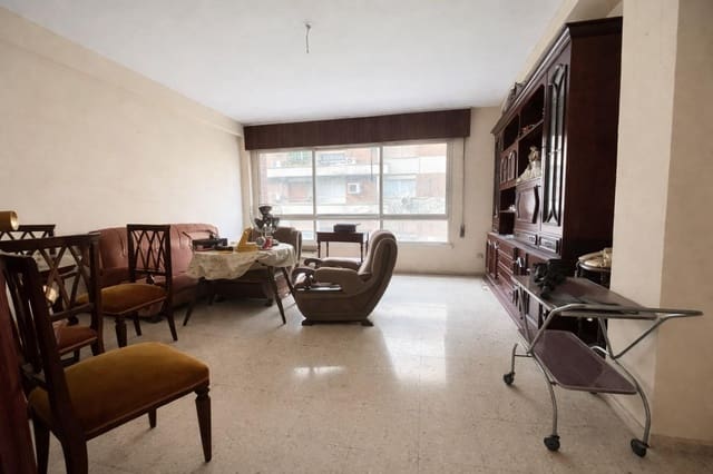 3 quarto Apartamento para venda em Ciudad Jardín, Córdova cidade - 188 000 € (Ref: 9686533)