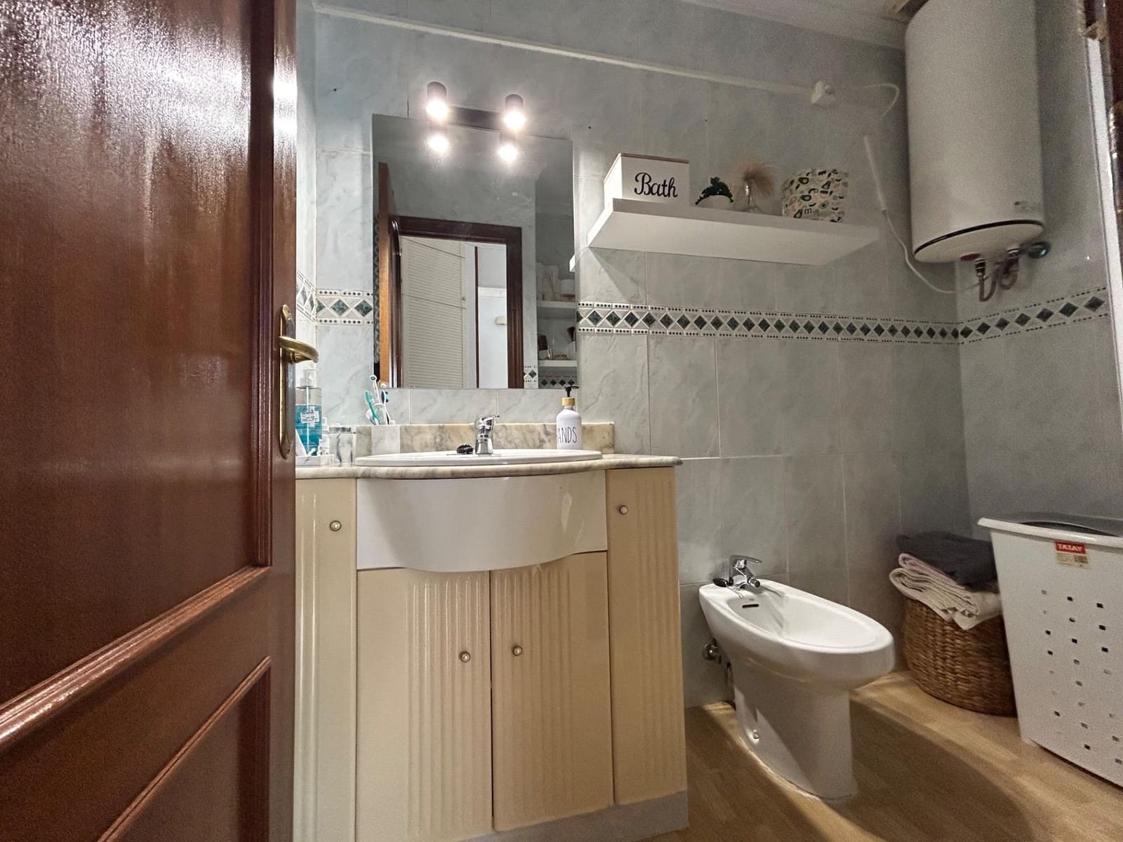 2 makuuhuone Asunto myytävänä paikassa Cordoba kaupunki - 94 000 € (Ref: 9686534)