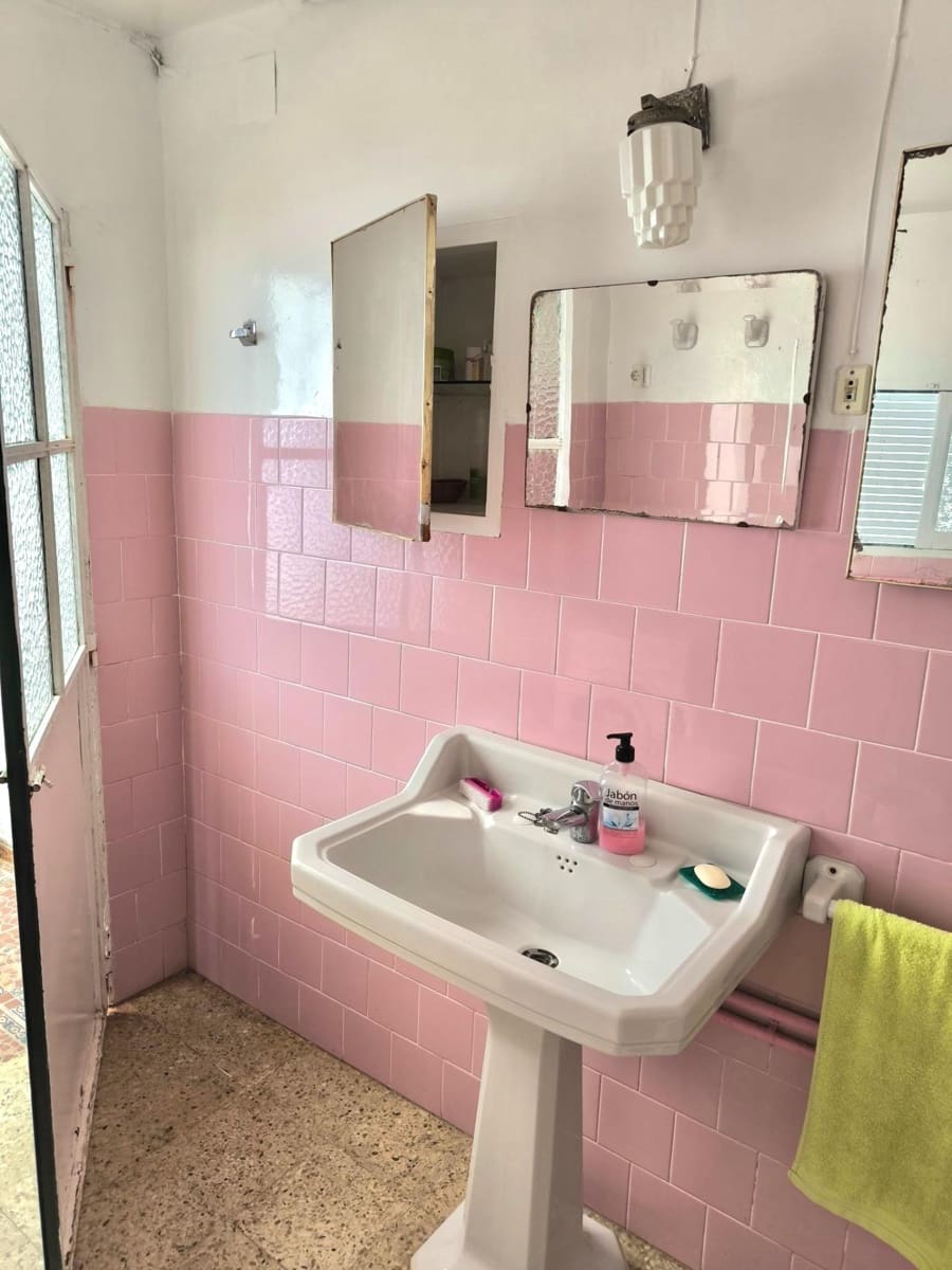 5 bedroom Townhouse for sale in Azuaga - € 57,000 (Ref: 9690688)