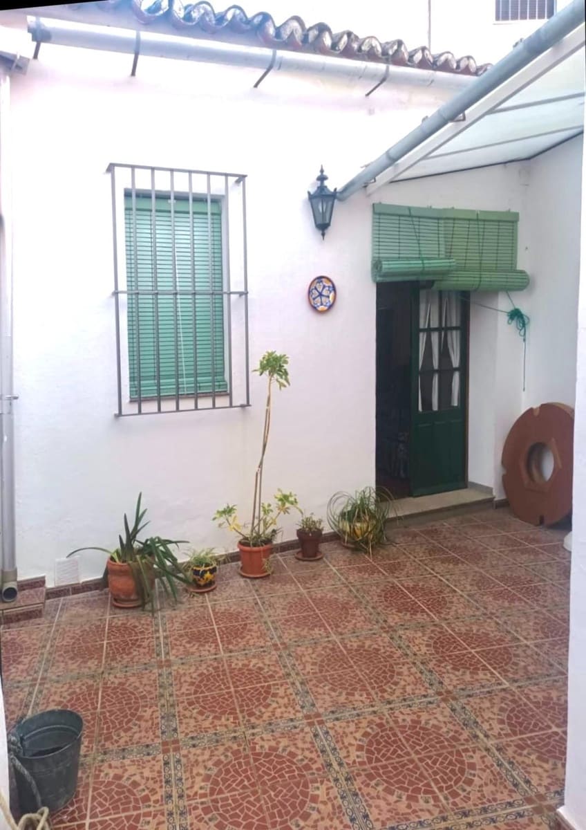 5 bedroom Townhouse for sale in Azuaga - € 57,000 (Ref: 9690688)