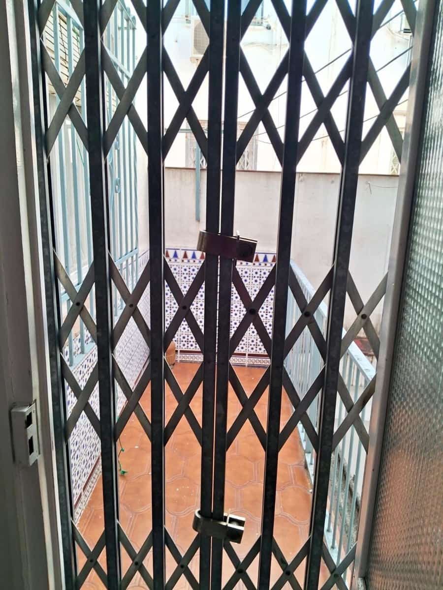 3 bedroom Flat for sale in Cordoba city - € 153,500 (Ref: 9690690)