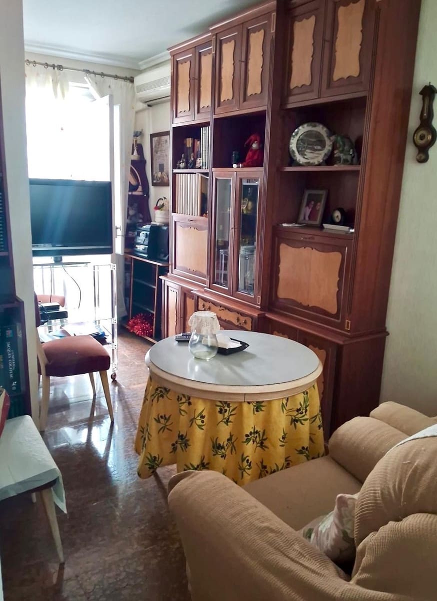 3 bedroom Flat for sale in Cordoba city - € 153,500 (Ref: 9690690)