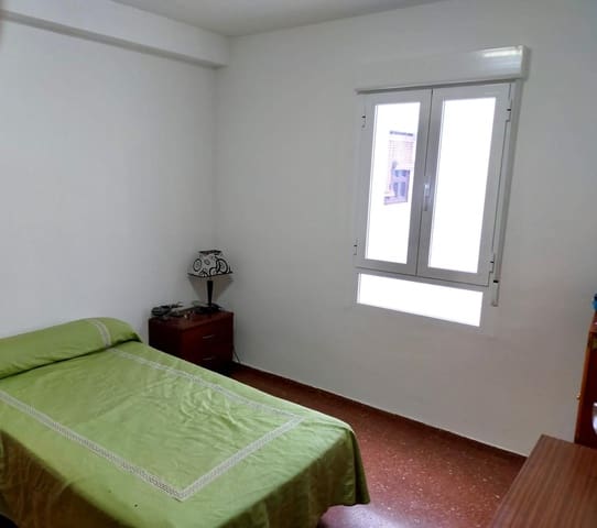 3 bedroom Flat for sale in San Lorenzo, Córdoba city - € 204,000 (Ref: 9695429)