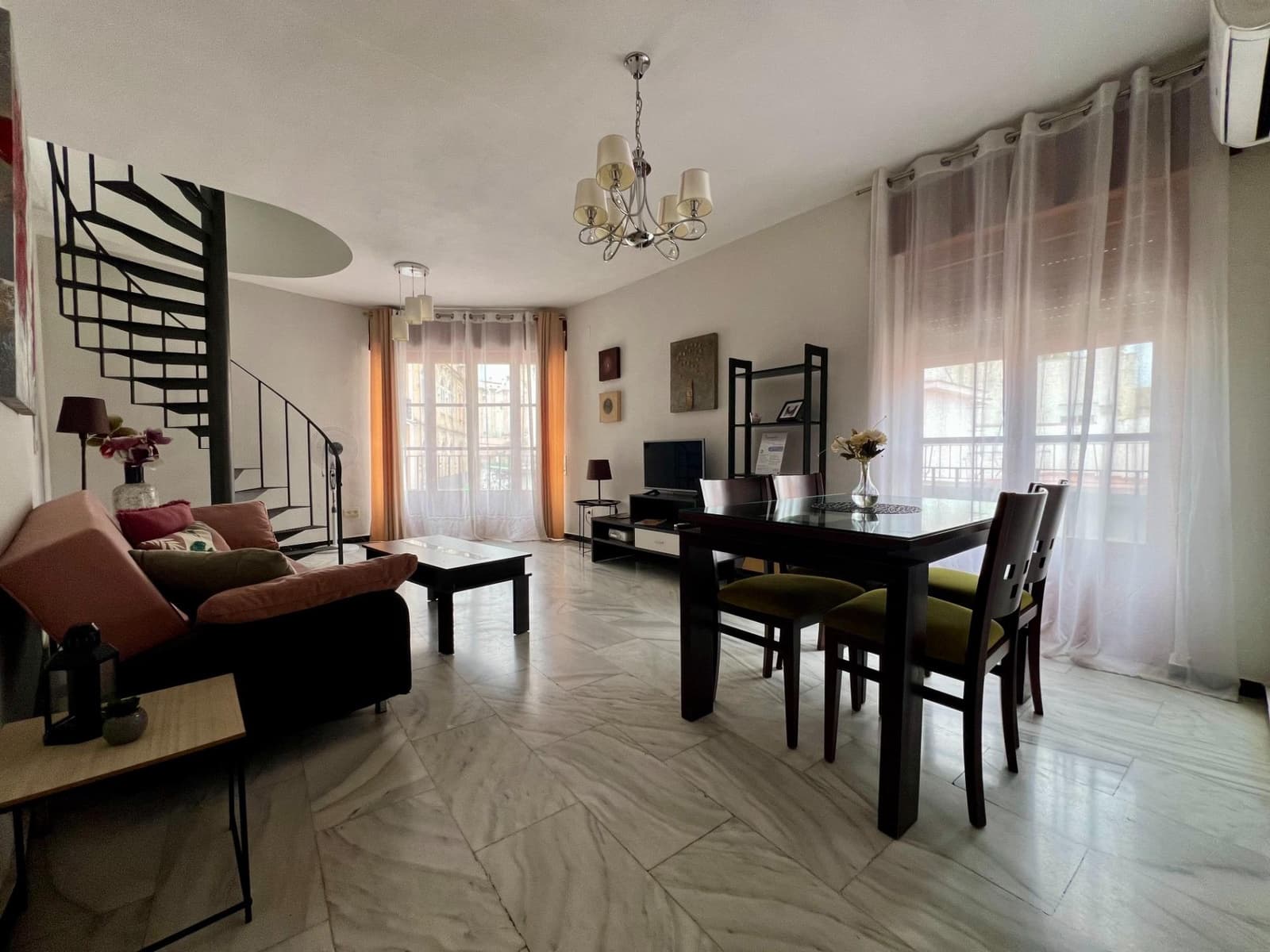 2 sovrum Lägenhet till salu i Cordoba stad - 270 000 € (Ref: 9698868)