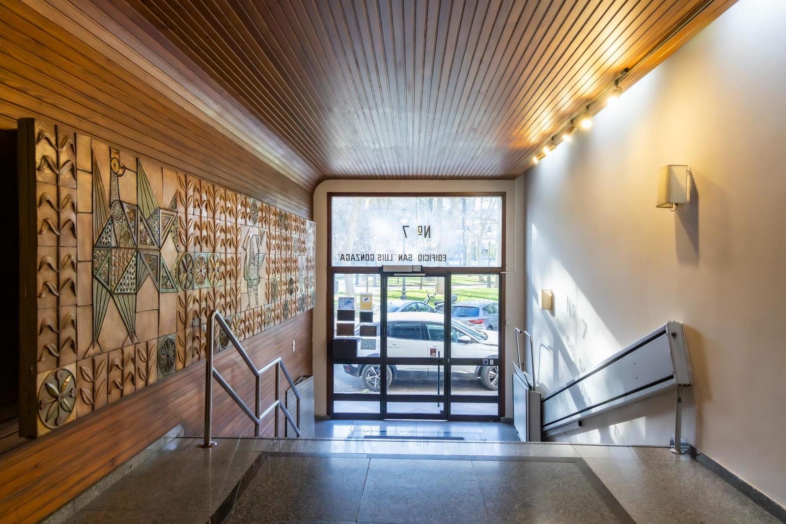 4 bedroom Flat for sale in Cordoba city with garage - € 429,000 (Ref: 9698870)