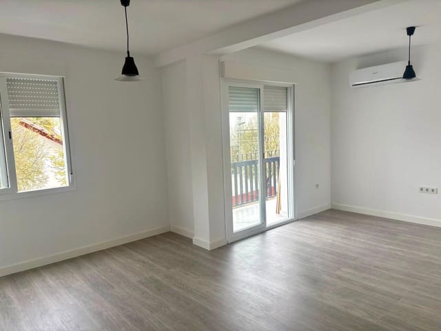 3 bedroom Flat for sale in San Cayetano, Córdoba city - € 184,900 (Ref: 9701708)