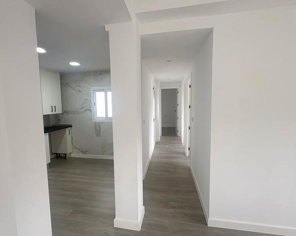 3 bedroom Flat for sale in San Cayetano, Córdoba city - € 184,900 (Ref: 9701708)