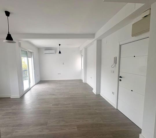 3 bedroom Flat for sale in San Cayetano, Córdoba city - € 184,900 (Ref: 9701708)