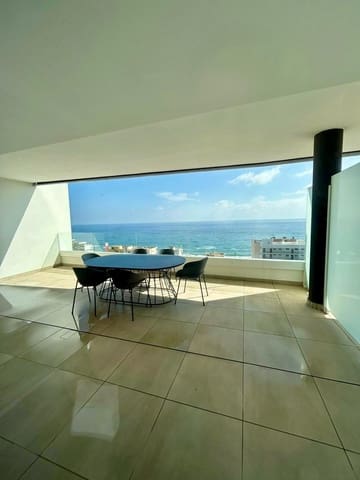 2 slaapkamer Flat te koop in Carvajal, Fuengirola met zwembad garage - € 649.000 (Ref: 9701709)