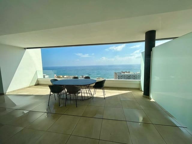 2 slaapkamer Flat te koop in Carvajal, Fuengirola met zwembad garage - € 649.000 (Ref: 9701709)