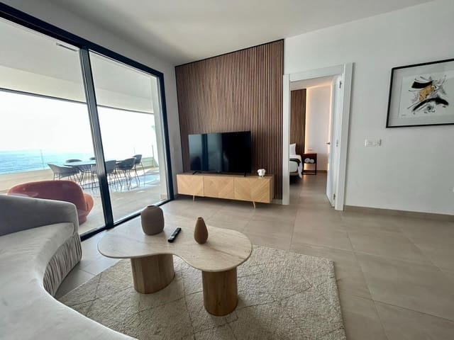 2 slaapkamer Flat te koop in Carvajal, Fuengirola met zwembad garage - € 649.000 (Ref: 9701709)