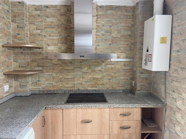 3 soveværelse Lejlighed til salg i San Lorenzo, Córdoba by - € 185.000 (Ref: 9701710)