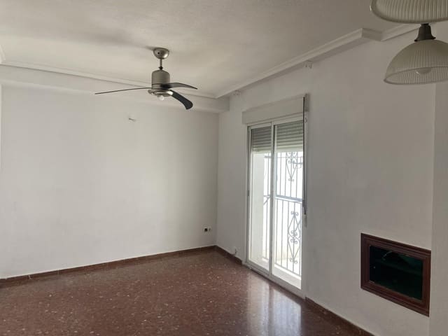 3 soveværelse Lejlighed til salg i San Lorenzo, Córdoba by - € 185.000 (Ref: 9701710)