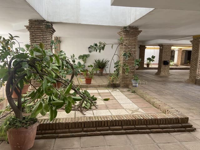 3 soveværelse Lejlighed til salg i San Lorenzo, Córdoba by - € 185.000 (Ref: 9701710)