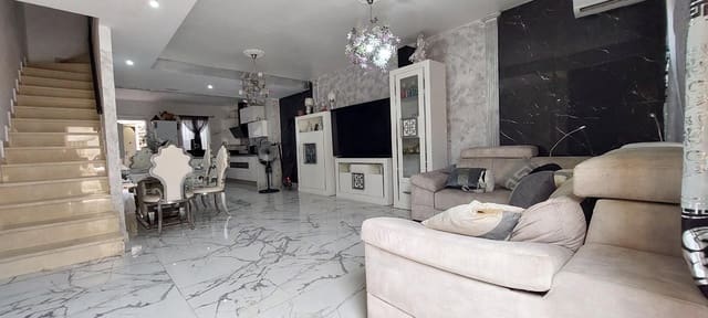 4 soveværelse Byhus til salg i Villarrubia, Córdoba by - € 99.900 (Ref: 9701713)