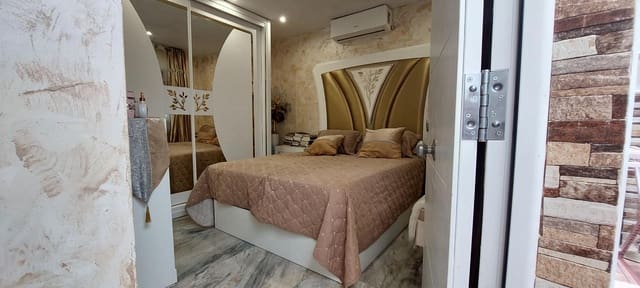 4 soveværelse Byhus til salg i Villarrubia, Córdoba by - € 99.900 (Ref: 9701713)